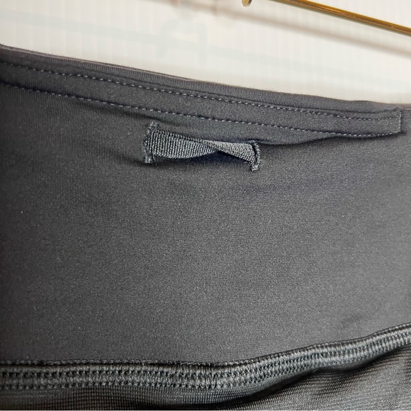 LULULEMON Run Times Short in Iced Wave. Size 6 - Picture 13 of 15